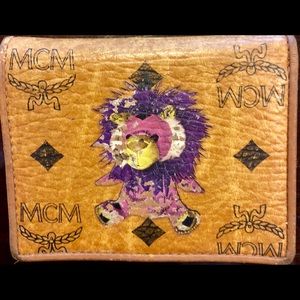 MCM Wallet: Lion - Lovingly Used